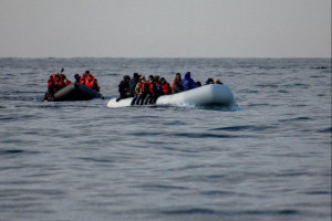 Pas-de-Calais அருகே 78 புலம்பெயர்ந்தோர் கடலில் மீட்பு!!