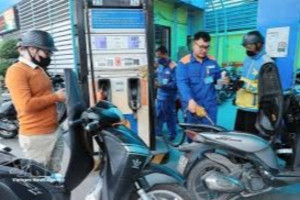 மத்திய கிழக்கில் போர் - வியட்நாமிலும் எரிபொருள் நெருக்கடி