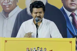 எந்த முறைகேட்டை மறைக்க தேர்வு ரத்து: விஜய்