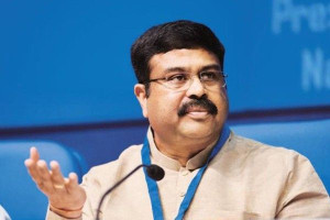 ஆன்மிக பூமியில் தி.மு.க., வெல்வது எப்படி? தர்மேந்திர பிரதான்