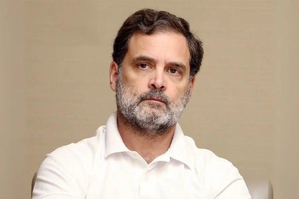 மேற்கு வங்கத்தில் பாஜவுக்கு வழி ஏற்படுத்தும் மம்தா;  ராகுல்