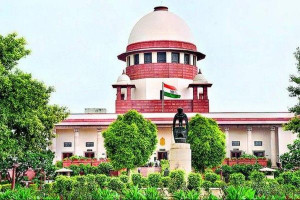 பொருளாதார, கல்வி ரீதியாக முன்னேறியவர்களின் குழந்தைகளுக்கு இட ஒதுக்கீடு ஏன்? சுப்ரீம் கோர்ட் 