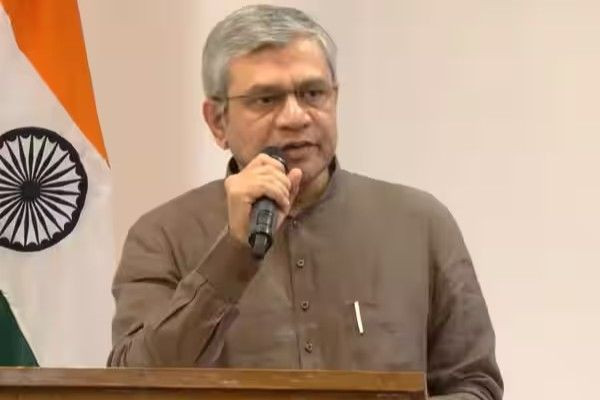 எண்ணெய் நிறுவனங்களுக்கு ரூ. 10,000 கோடி வழங்க மத்திய அமைச்சரவை ஒப்புதல்