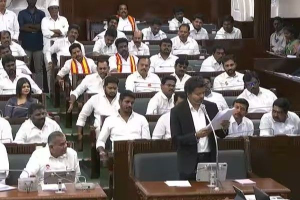 எங்களுக்கு இதெல்லாம் தெரியாது; பட்டியல் வாசித்த முதல்வர் விஜய்