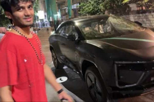 சாய் அபயங்கருக்கும் கார் பரிசளித்த சூர்யா!