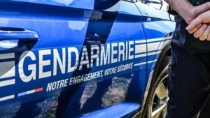 Essonne :  சாரதியை துரத்திச் சென்ற ஜொந்தாமினர் மூவர் காயம்..!!