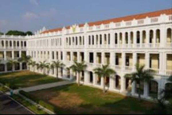 லயோலா கல்லுாரியின் சிறுபான்மை அங்கீகாரத்தை ரத்து செய்ய கவர்னருக்கு கடிதம்!