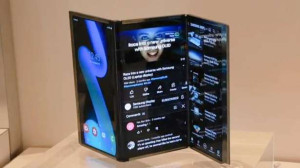 மூன்றாக மடிக்கக்கூடிய Samsung மொபைல் இம்மாத இறுதியில் அறிமுகம்